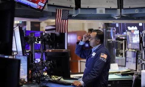Chứng khoán Mỹ và giá dầu 'hồi sức' sau phiên bán tháo