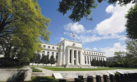 Áp lực mới với Fed