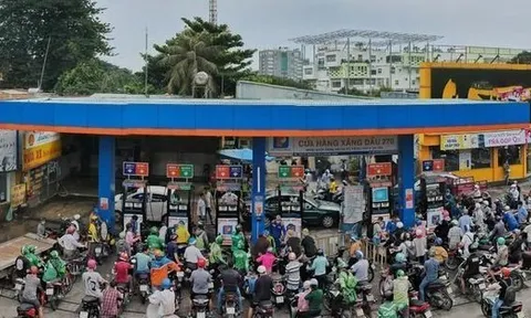 'Vỡ trận' xăng dầu: Chi phí tăng nhanh, Bộ Tài chính vào cuộc chậm?