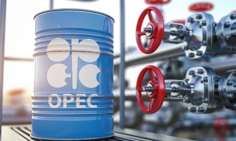 Giá dầu tiếp tục tăng nhờ quyết định cắt giảm sản lượng của OPEC+