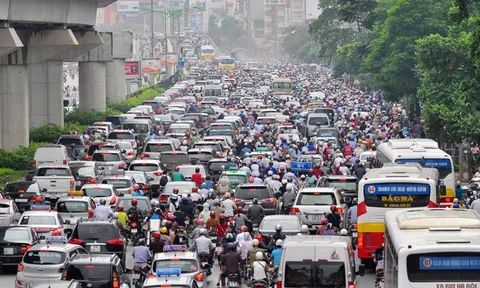 Thí điểm thu phí ô tô vào nội đô Hà Nội từ năm 2024