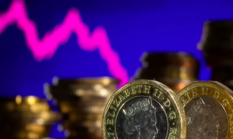 Chính trường 'rối như tơ vò', đồng bảng Anh sẽ tiếp tục giảm giá?