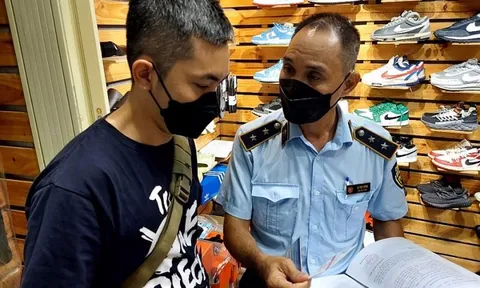 Phát hiện hàng ngàn sản phẩm giả, nhái tại “thiên đường mua sắm” Sài Gòn Square