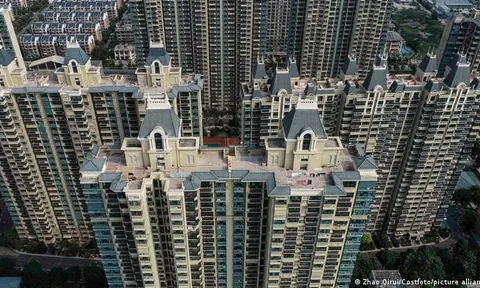 Thấy gì từ làn sóng “giải cứu” doanh nghiệp bất động sản ở Trung Quốc?