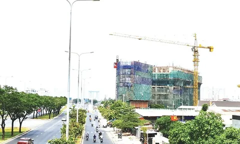 Hàng loạt dự án đình trệ vì thiếu vốn, 'tắc' thủ tục