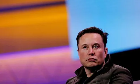 Elon Musk mất vị trí người giàu nhất hành tinh
