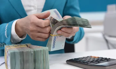 Được hỗ trợ thanh khoản, lãi suất liên ngân hàng hạ độ cao