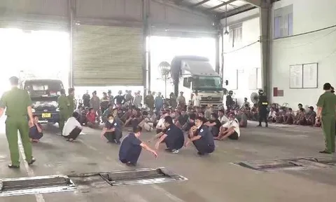 Hàng loạt trung tâm đăng kiểm 'dính chàm' như thế nào?