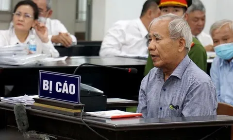 Cựu Phó Chủ tịch Khánh Hòa khai lý do giảm giá trụ sở công từ 21 tỉ xuống 9,4 tỉ đồng