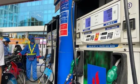 Năm 2023: Tiếp tục giảm thuế đối với xăng dầu, nhiên liệu