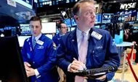 Chứng khoán Mỹ đóng cửa trong sắc xanh dù giảm điểm trong phiên, nhóm năng lượng dẫn đầu