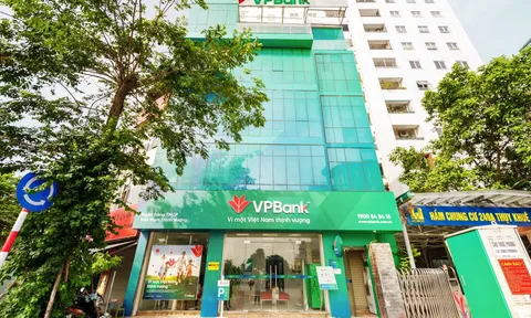 VPBank sắp chia cổ tức 50%, cổ phiếu ngược dòng ngoạn mục