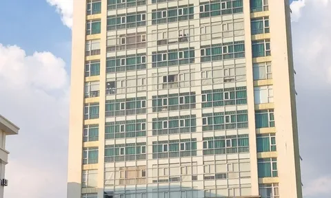 Trưởng khoa ở ĐH Công nghiệp Hà Nội tự ý tổ chức in ấn tài liệu bán cho sinh viên, thu hàng trăm triệu đồng