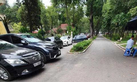Bất thường các bãi trông xe không vé, 'né' doanh thu trong công viên Thống Nhất
