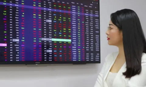 Thanh khoản thấp, VN-Index vẫn sẽ tiến về mốc 1.300 điểm?