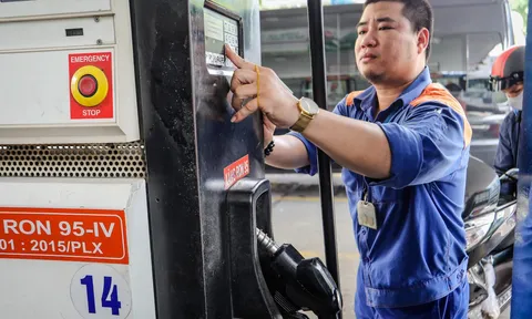 Giá xăng dự báo tiếp tục tăng mạnh trong kỳ điều chỉnh tới