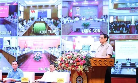 Thủ tướng Phạm Minh Chính: Tiếp tục lắng nghe, đáp ứng nguyện vọng chính đáng của công nhân, người lao động
