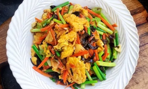 Trứng rán, hấp mãi cũng chán, làm theo cách này ngon “quên lối về”