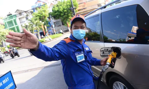 Giá xăng dầu hôm nay 25/6: Cập nhật giá xăng dầu trong nước, quốc tế