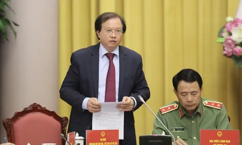 Nghệ sĩ Hồng Đăng, nhạc sĩ Hồ Hoài Anh “vẫn tại ngoại, chưa truy tố"