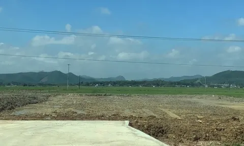 Chưa có quyết định giao đất vẫn ngang nhiên thi công trái phép