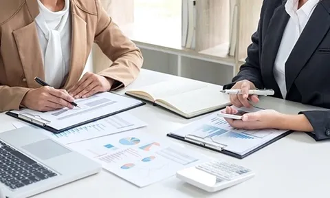 Nguy cơ mất tiền thật khi 'ôm' cổ phiếu của doanh nghiệp tăng vốn 'ảo'