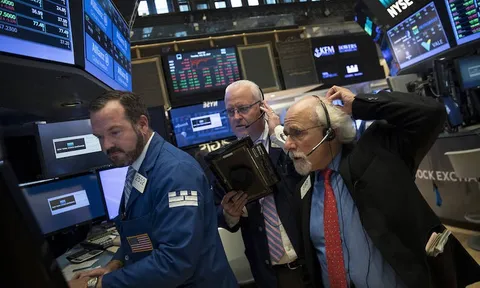 Phố Wall giảm 4 phiên liên tiếp